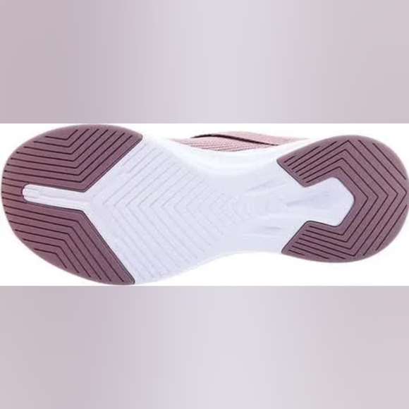 Puma slip on womens sneaker - Picture 4 of 9